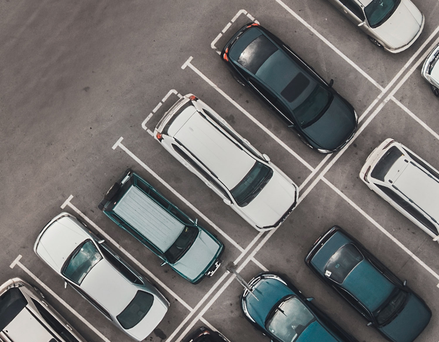 Parcheggio centro auto dall'alto